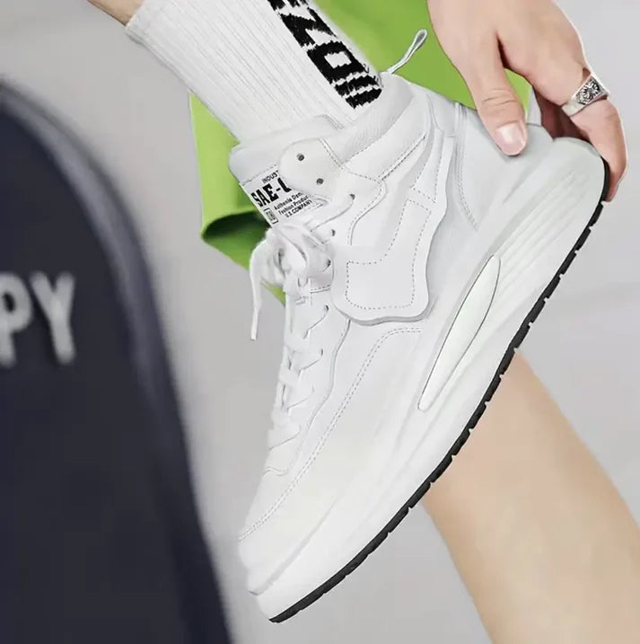 CHUNKY WHITE SNEAKERS